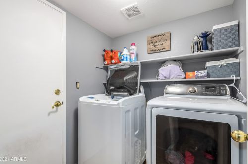 501 Sunrise Dr, Gilbert AZ  85233-6732 exterior