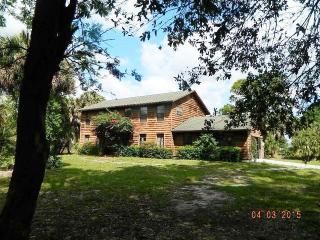 19481 Sycamore Dr, Town Of Loxahatchee Groves, FL 33470-1803