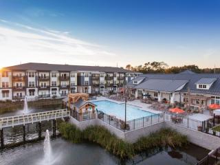 1674 Folly Rd, Charleston SC  29412-9511 exterior