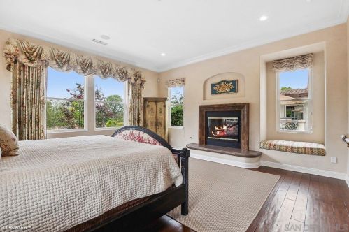 14203 Caminito Vistana, San Diego CA 92130-3724 exterior