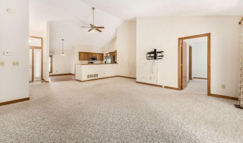 2658 Vililly Cir, Darbydale, OH 43123-8898