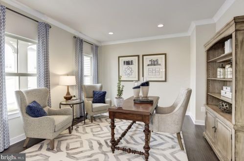 48 Winifred Dr, Hanover PA  17331-9714 exterior