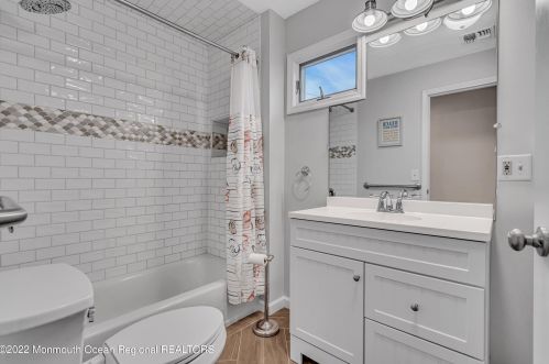 232 Harbor Dr, Lavallette NJ  08735-1434 exterior