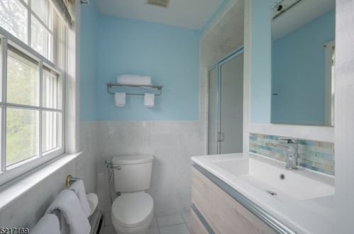 30 Friar Rd, Greystone Park NJ  07950-3022 exterior