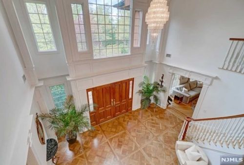 5 Millers Xing, Tenafly, NJ 07670-1143