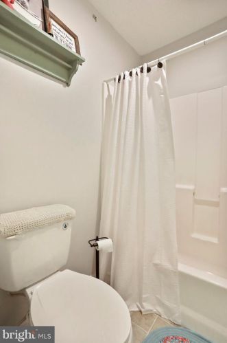 52 Oak Crest Dr, Richmond National Battlefiel VA  22835-1579 exterior