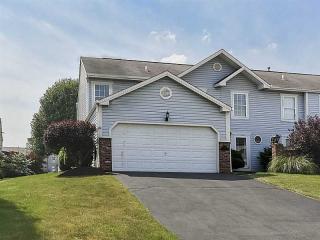 1460 Yorktown Dr, Lawrence, PA 15055-1033