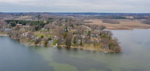 5108 Wickert Dr, West Bend WI  53095-9235 exterior