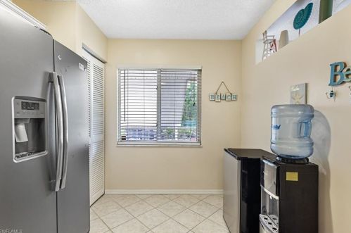 5682 Woodmere Lake Cir, Naples, FL 34112-2706