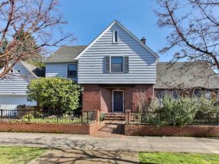 2710 32nd Pl, Portland OR  97212-3626 exterior