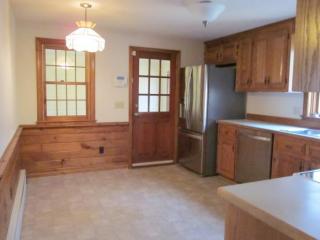 40 Gervaise Dr, Derry NH  03038-4610 exterior