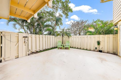 258 Seabreeze Cir, Jupiter FL  33477-6416 exterior