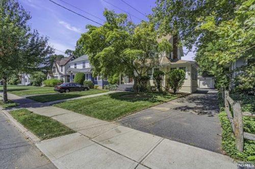 141 Cambridge Ave, Englewood NJ  07631-1624 exterior