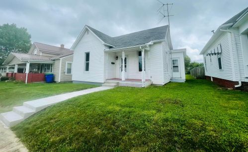 423 3rd St, Washington Ch, OH 43160-2211