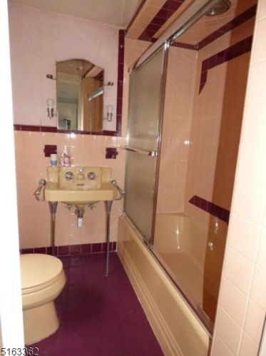 82 Myrtle Ave, Nutley NJ  07110-2834 exterior