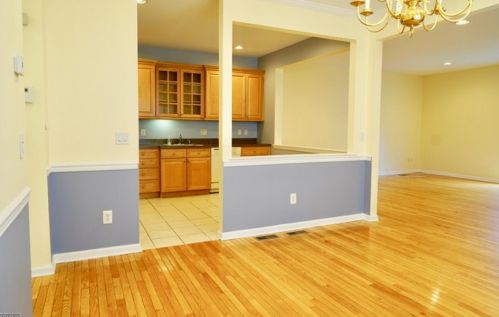 151 Emily Pl, Parsippany NJ  07054-3431 exterior