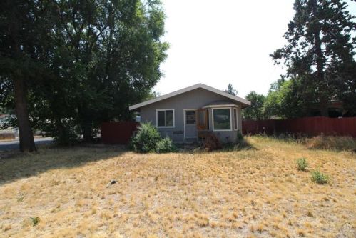 517 Woodland Blvd, Bend, OR 97702-1609