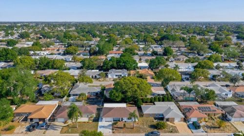 7213 Isle Dr, Port Richey, FL 34668-5728