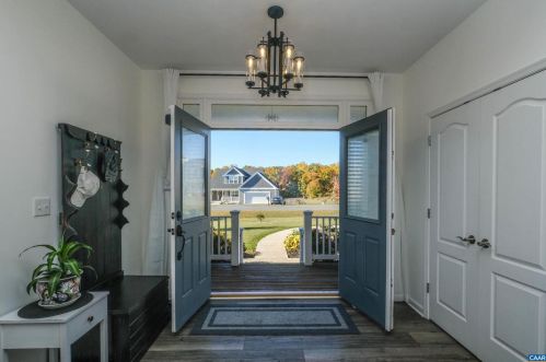 513 Rosewood Dr, Scottsville VA  24590-6491 exterior
