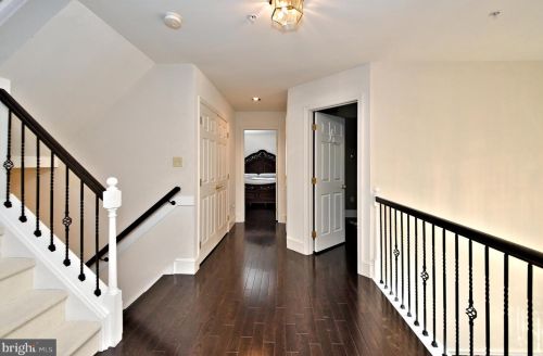 309 Meadow View Ln, Lansdale PA  19446-5932 exterior