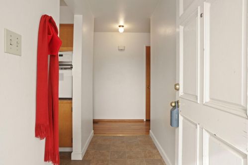 2019 Jerry Ln, Lodi, CA 95242-2838