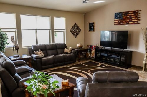 14 Torrey Pines Dr, Mohave Valley AZ  86440-8209 exterior