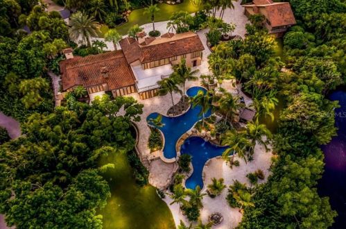 2718 Casey Ky Rd, Nokomis FL  34275-3306 exterior