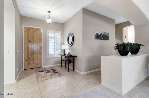 1233 Kramer Cir, Mesa, AZ 85203-1944
