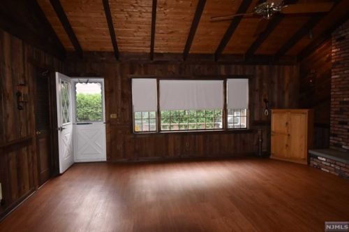 277 Baldwin Ave, N Milford NJ  07646-1903 exterior