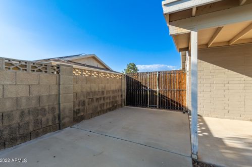 3433 Emelita Ave, Mesa AZ 85208-5617 exterior