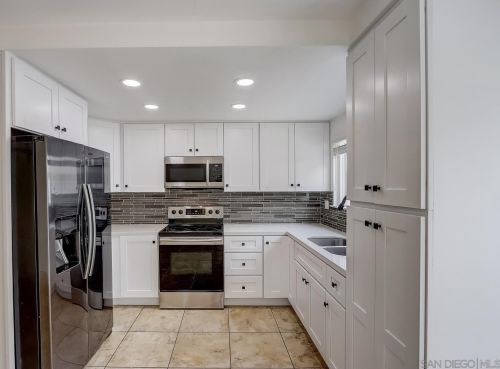 3443 Los Mochis Way, Oceanside CA  92056-4751 exterior