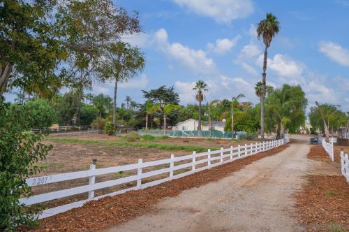 2207 Guajome Lake Rd, Vista, CA 92084-1603