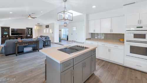2827 Evans Dr, Phoenix AZ  85032-5030 exterior