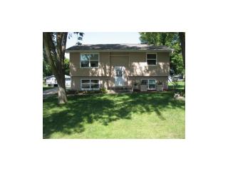 1808 Hyvue St, Adel, IA 50003-1928