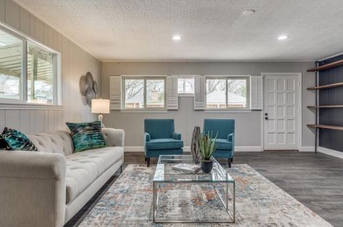 1306 Glen Cove Dr, Richardson TX  75080-3727 exterior