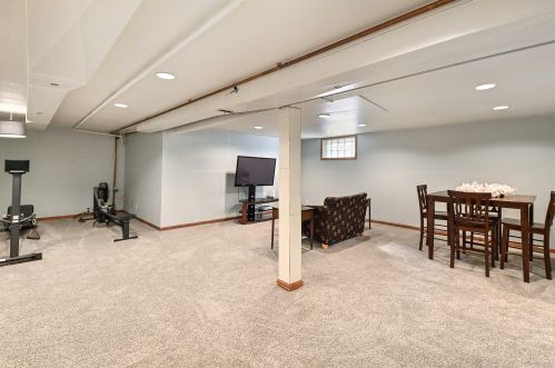 2559 63, Milwaukee WI 53219-2628 exterior