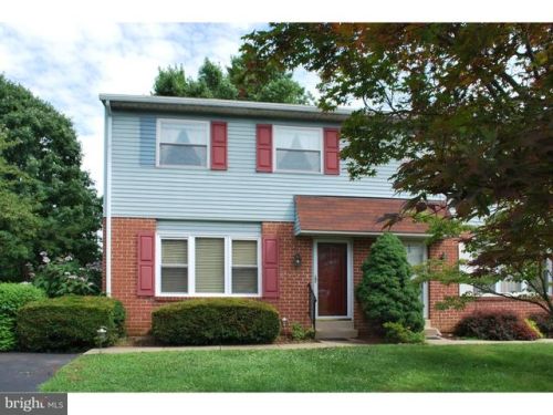 69 Nancy Ln, Downingtown, PA 19335-2274