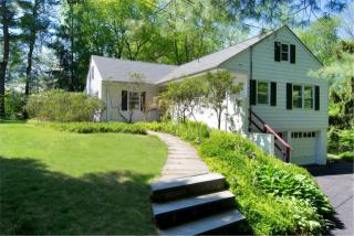 4 Southview Rd, Chappaqua, NY 10514-1708