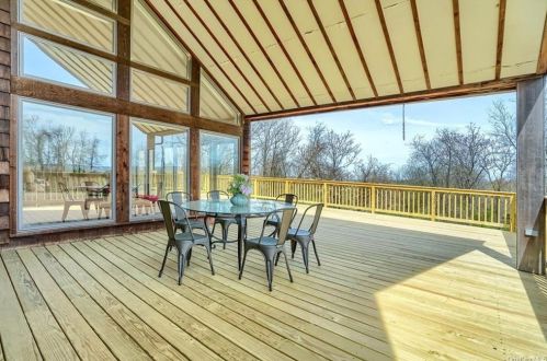 5 Peach Tree Ln, Warwick NY  10990-3133 exterior