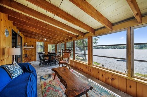 44 Roberts Cove Rd, Wakefield NH  03872-4741 exterior