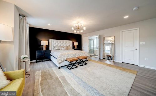 15633 Merrily Way, Woodbridge VA  22193-1097 exterior