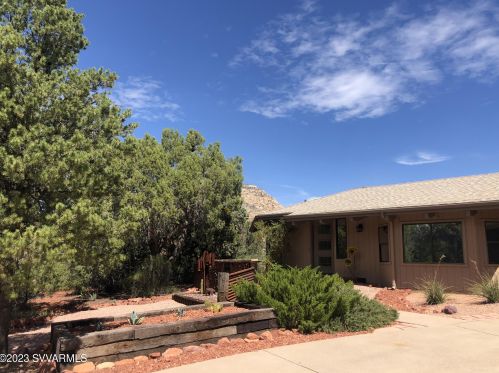 40 Pinon Dr, Sedona AZ 86336-5047 exterior