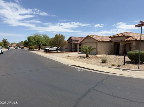 15677 Caribbean Ln, Sun City AZ  85379-6237 exterior