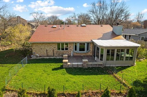 12890 Scarborough Ct, Waukesha WI  53151-6128 exterior