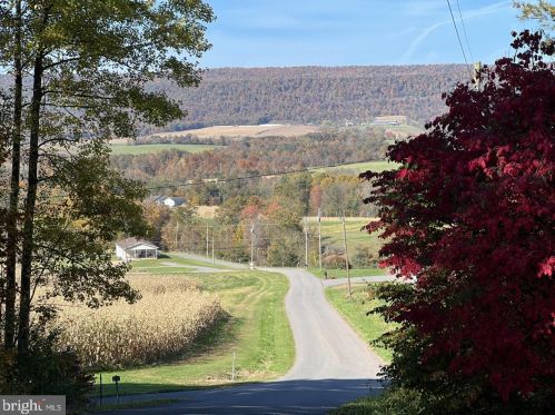 785 Fischer Rd, Stoneybreak, PA 17267-7922
