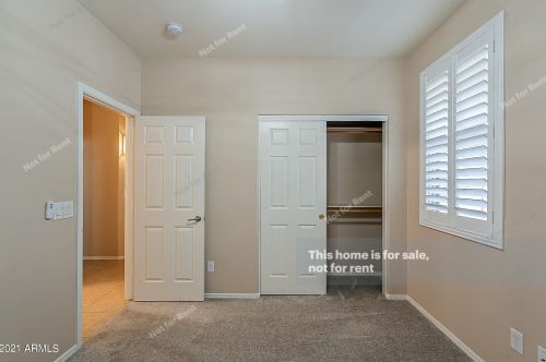 1377 Chestnut Ln, Gilbert AZ  85298-6844 exterior