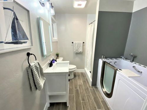 836 47th St, Oakland CA  94608-3202 exterior