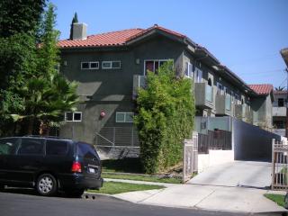 4835 Elmwood Ave, Los Angeles CA  90004-3191 exterior