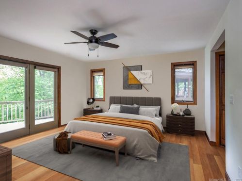 28 Garnet Rd, Roxbury CT  06783-2033 exterior