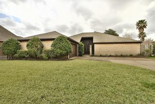 12123 Burgoyne Dr, Houston TX  77077-6033 exterior